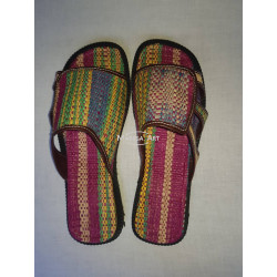 Babouche en paille colorée