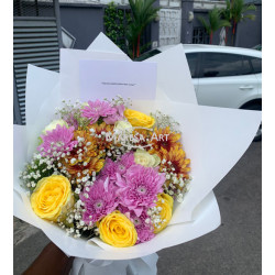 Bouquet multicolore 50 cm (07 tiges avec feuillage)